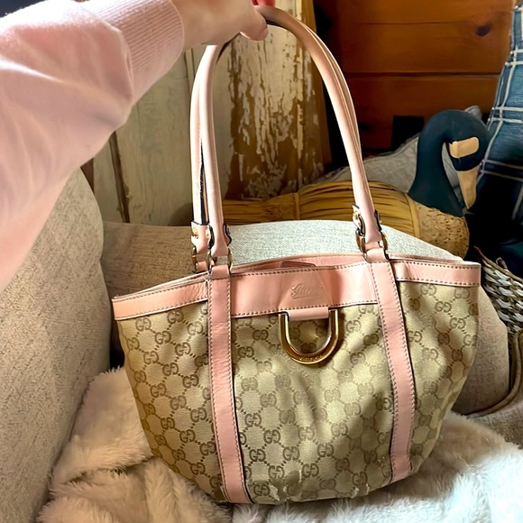 š„³HPš„³ Gucci GG pink bubble gum and tan canvas small leather trim tote bag - Picture 2 of 16